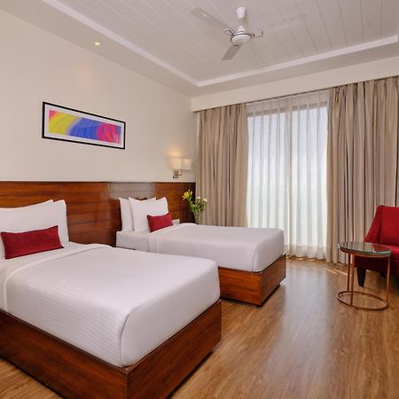 Best Western Country Woods Ambāla エクステリア 写真