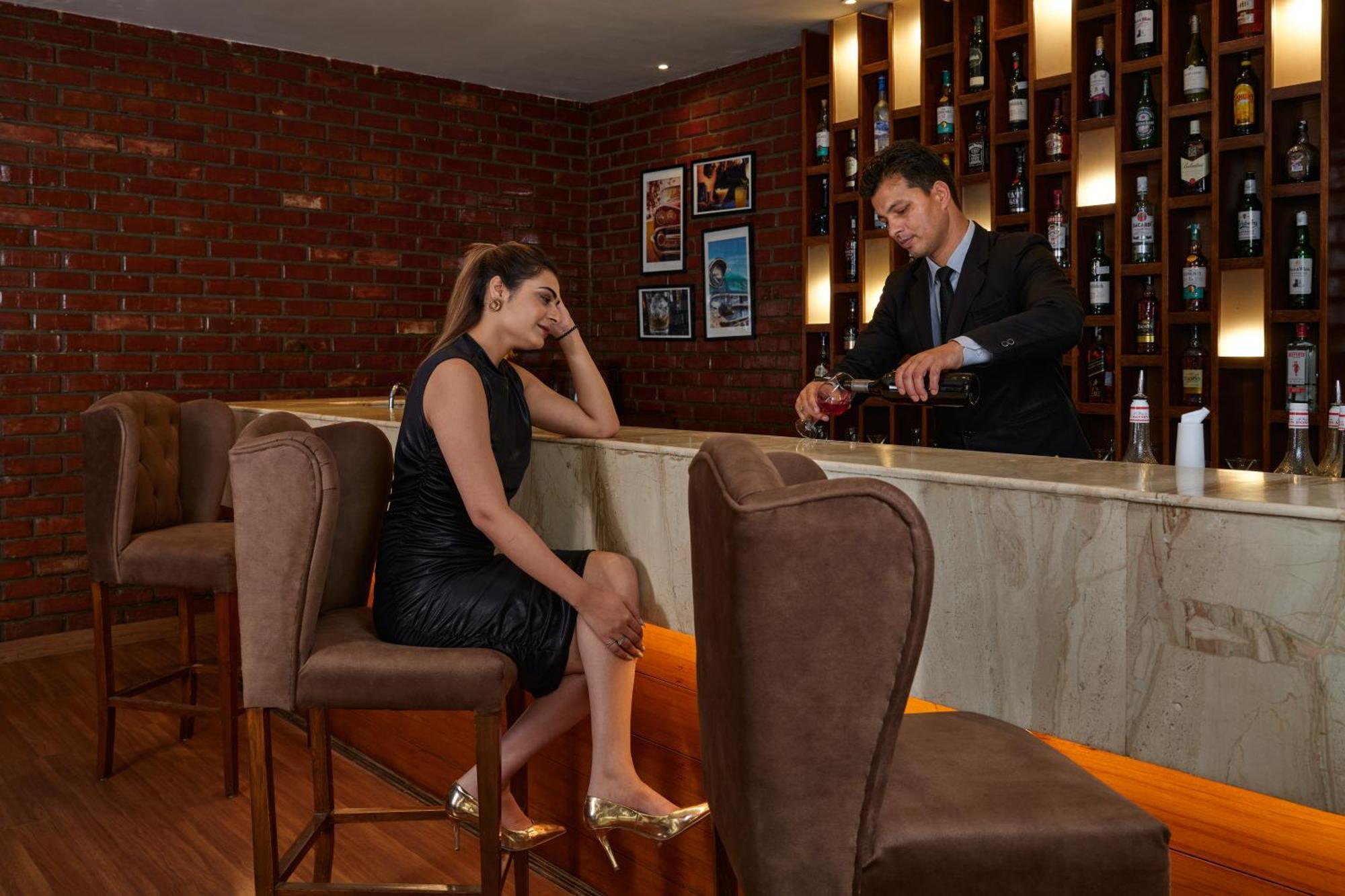 Best Western Country Woods Ambāla エクステリア 写真
