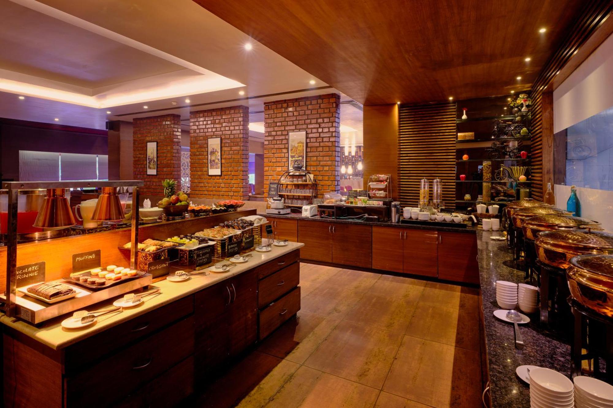 Best Western Country Woods Ambāla エクステリア 写真