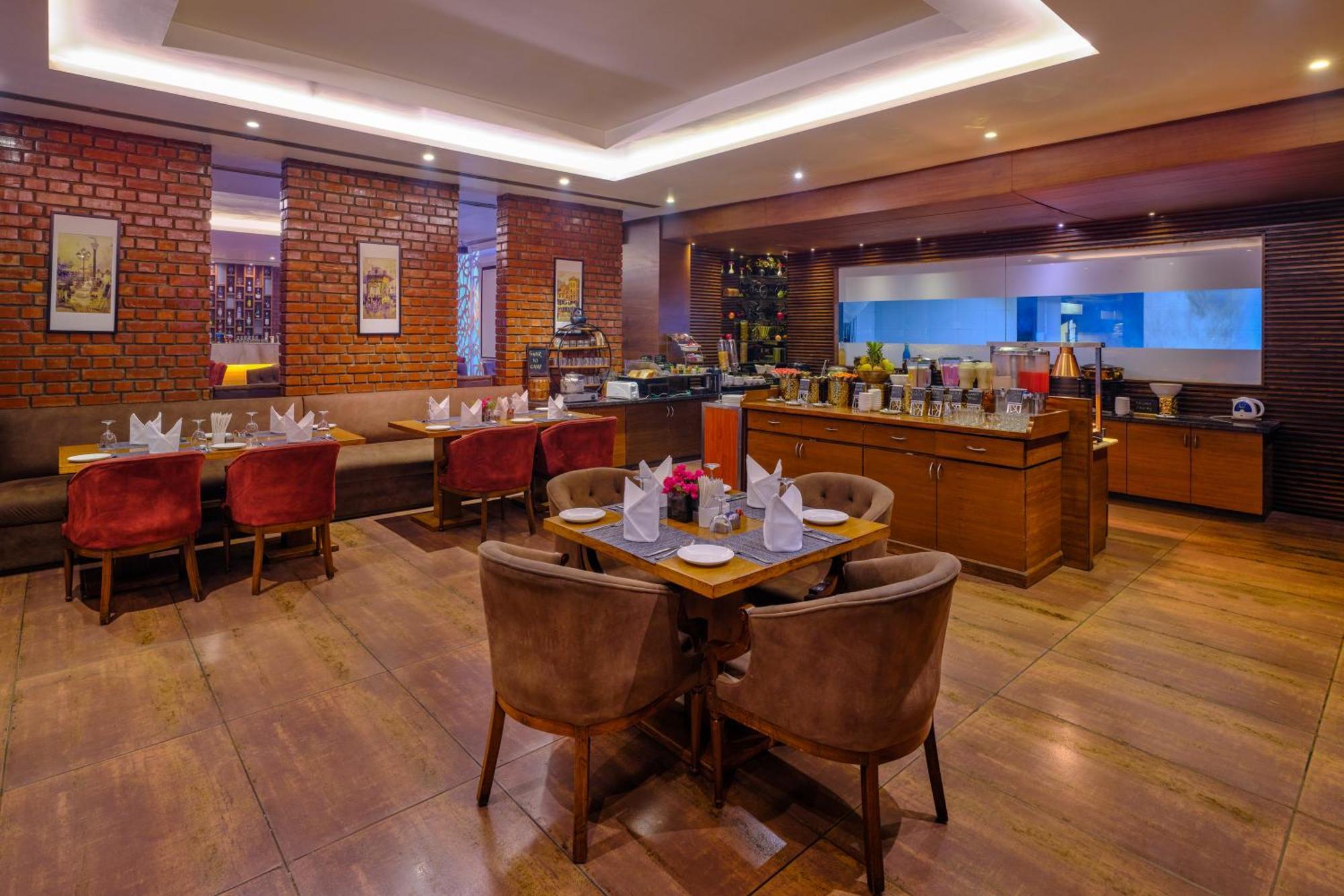 Best Western Country Woods Ambāla エクステリア 写真