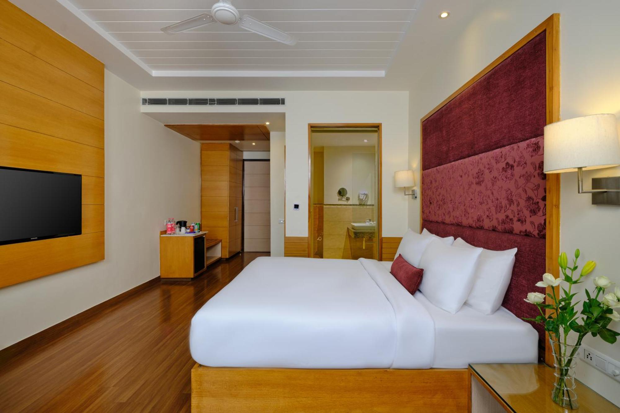 Best Western Country Woods Ambāla エクステリア 写真