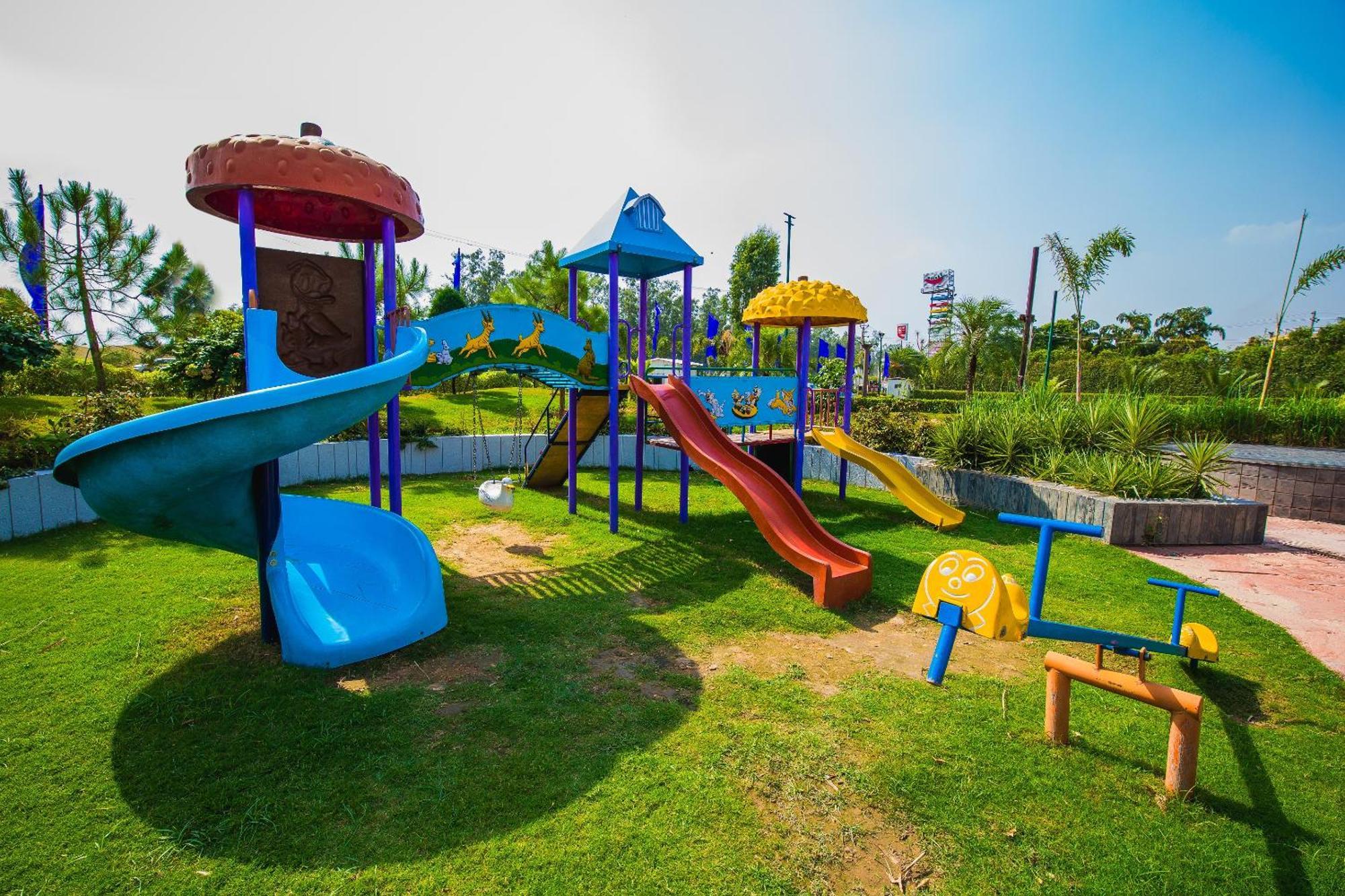 Best Western Country Woods Ambāla エクステリア 写真